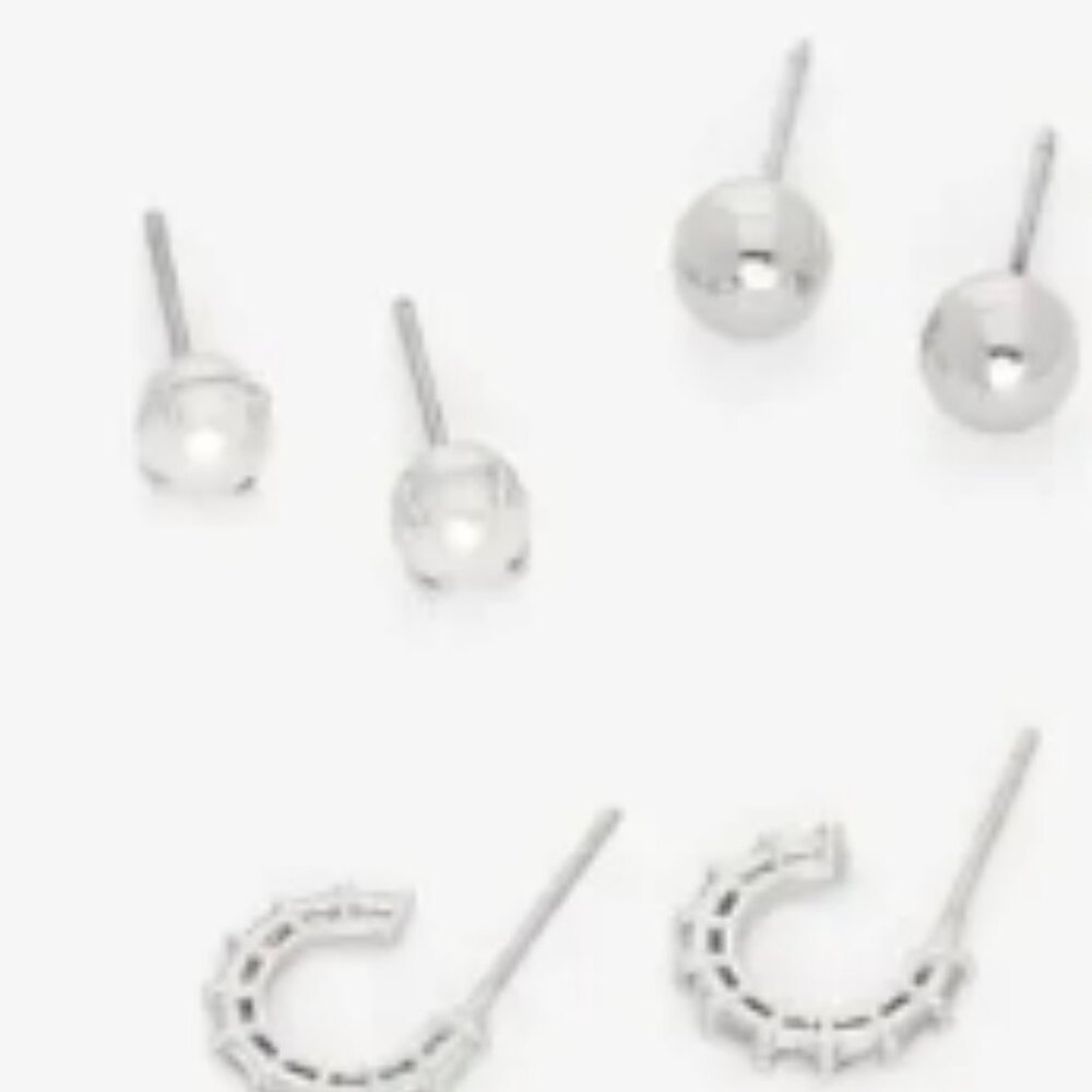 NWT, Express • Stunning Stud Earrings